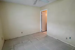 220 Lake Constance Dr, West Palm Beach, FL 33411 - Photo 29