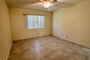 220 Lake Constance Dr, West Palm Beach, FL 33411 - Photo 23