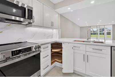 5914 Regal Glen Drive #107, Boynton Beach, FL 33437 - Photo 11