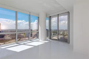 851 NE 1st Ave, Miami, FL 33132 - Photo 17