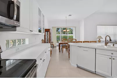 8906 Via Tuscany Drive, Boynton Beach, FL 33472 - Photo 13