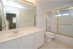 7715 Southampton Terrace, Tamarac, FL 33321 - Photo 15