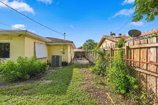 213 NE 24th Ct, Boca Raton, FL 33431 - Photo 61