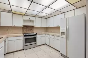 6850 Tiburon Dr, Boca Raton, FL 33433 - Photo 9