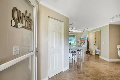4059 Crystal Lake Drive, Deerfield Beach, FL 33064 - Photo 7