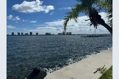 1135 Lake Shore Drive #201, Lake Park, FL 33403 - Photo 3