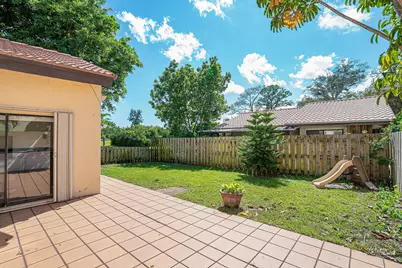 2810 Sand Pines Court, Lake Worth, FL 33462 - Photo 39