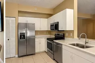 6928 SW 39th St, Davie, FL 33314 - Photo 3