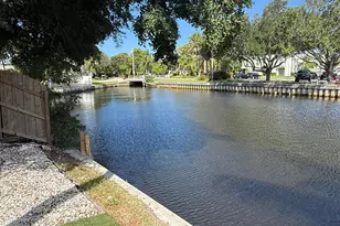 620 NE 20th St, Wilton Manors, FL 33305 - Photo 1