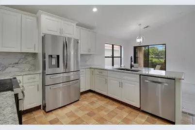 10429 S Lexington Circle S, Boynton Beach, FL 33436 - Photo 13