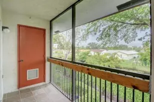 2584 NW 89th Dr, Coral Springs, FL 33065 - Photo 11