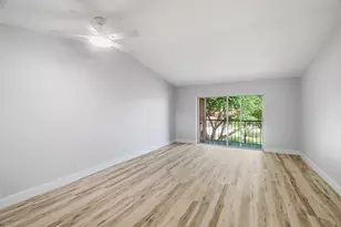 9939 Three Lakes Cir, Boca Raton, FL 33428 - Photo 7