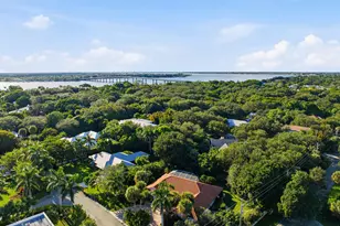 100 Hillcrest Dr, Sewalls Point, FL 34996 - Photo 45
