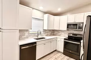 1051 SW 83rd Ave, Okeechobee, FL 34974 - Photo 13
