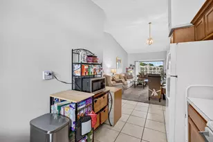 330 Palmwood Pl, Boca Raton, FL 33431 - Photo 17
