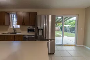2032 Worthington Rd, West Palm Beach, FL 33409 - Photo 5