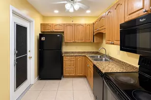 632 NW 13th St, Boca Raton, FL 33486 - Photo 1