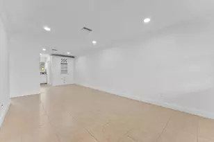 2631 NE 2nd Ave, Boca Raton, FL 33431 - Photo 3