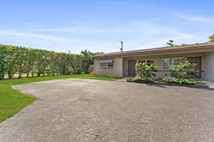 2631 NE 2nd Ave, Boca Raton, FL 33431 - Photo 3