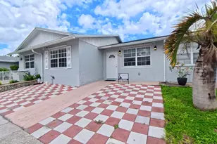 962 Sumter Rd E, West Palm Beach, FL 33415 - Photo 1
