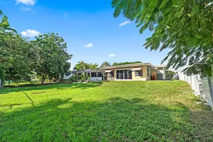 216 Tamoshanter Dr, Palm Springs, FL 33461 - Photo 21