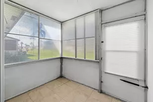 2868 Ashley Dr E, West Palm Beach, FL 33415 - Photo 19