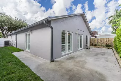 7461 NW 167th Terrace, Hialeah, FL 33015 - Photo 37