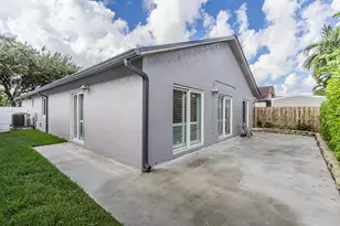 7461 NW 167th Terrace, Hialeah, FL 33015 - Photo 37