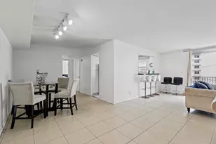 137 Golden Isles Dr, Hallandale Beach, FL 33009 - Photo 5