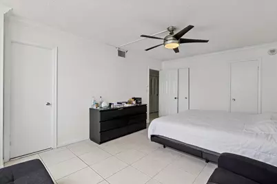137 Golden Isles Drive #1001, Hallandale Beach, FL 33009 - Photo 27