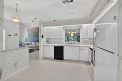 7700 Coral Lake Drive, Delray Beach, FL 33446 - Photo 5