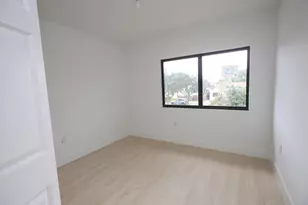 10675 NW 30th Pl, Sunrise, FL 33322 - Photo 23
