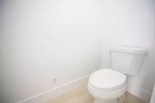10675 NW 30th Pl, Sunrise, FL 33322 - Photo 9