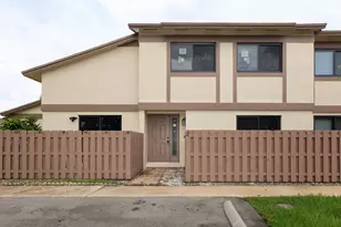 10675 NW 30th Pl, Sunrise, FL 33322 - Photo 3