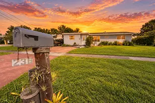236 Tamoshanter Dr, Palm Springs, FL 33461 - Photo 9