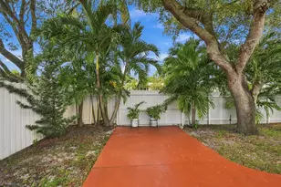 8670 NW 19th St, Pembroke Pines, FL 33024 - Photo 43