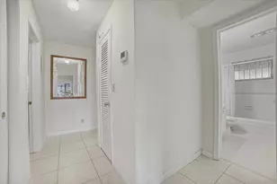 500 S Luna Ct, Hollywood, FL 33021 - Photo 13