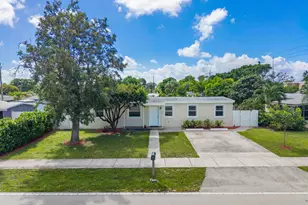 1388 NE 54th St, Pompano Beach, FL 33064 - Photo 5