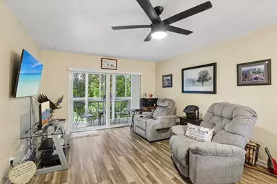 8400 Lagos De Campo Boulevard #303, Tamarac, FL 33321 - Photo 7