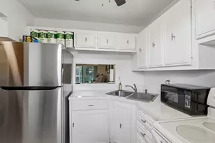 8400 Lagos De Campo Blvd, Tamarac, FL 33321 - Photo 5