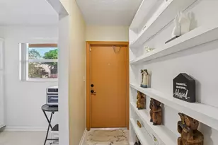 8400 Lagos De Campo Blvd, Tamarac, FL 33321 - Photo 3