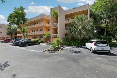 8400 Lagos De Campo Boulevard #303, Tamarac, FL 33321 - Photo 1