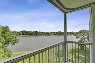 2940 N Course Dr, Pompano Beach, FL 33069 - Photo 29