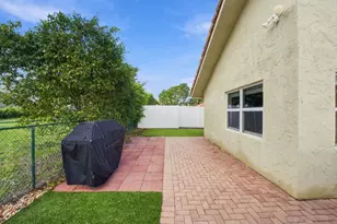 8928 Escondido Way E, Boca Raton, FL 33433 - Photo 33