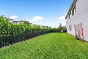8227 Oceanus Dr, Boca Raton, FL 33496 - Photo 19