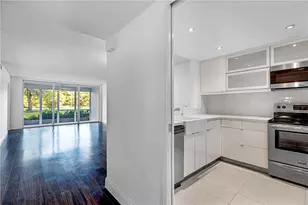 605 Oaks Dr, Pompano Beach, FL 33069 - Photo 5