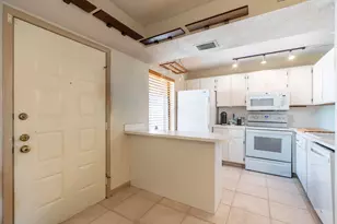9819 NW 3rd Ct, Plantation, FL 33324 - Photo 9
