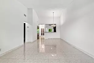 2051 SW 15th St, Deerfield Beach, FL 33442 - Photo 9