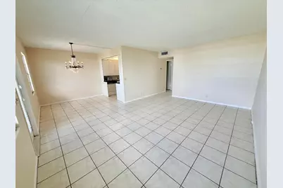 4060 Exeter D #4060, Boca Raton, FL 33434 - Photo 3