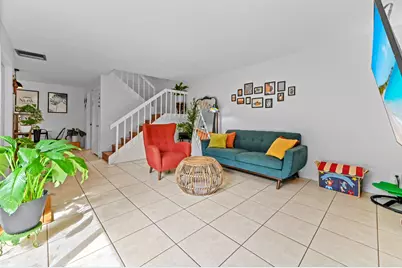 824 Springdale Circle, Palm Springs, FL 33461 - Photo 5